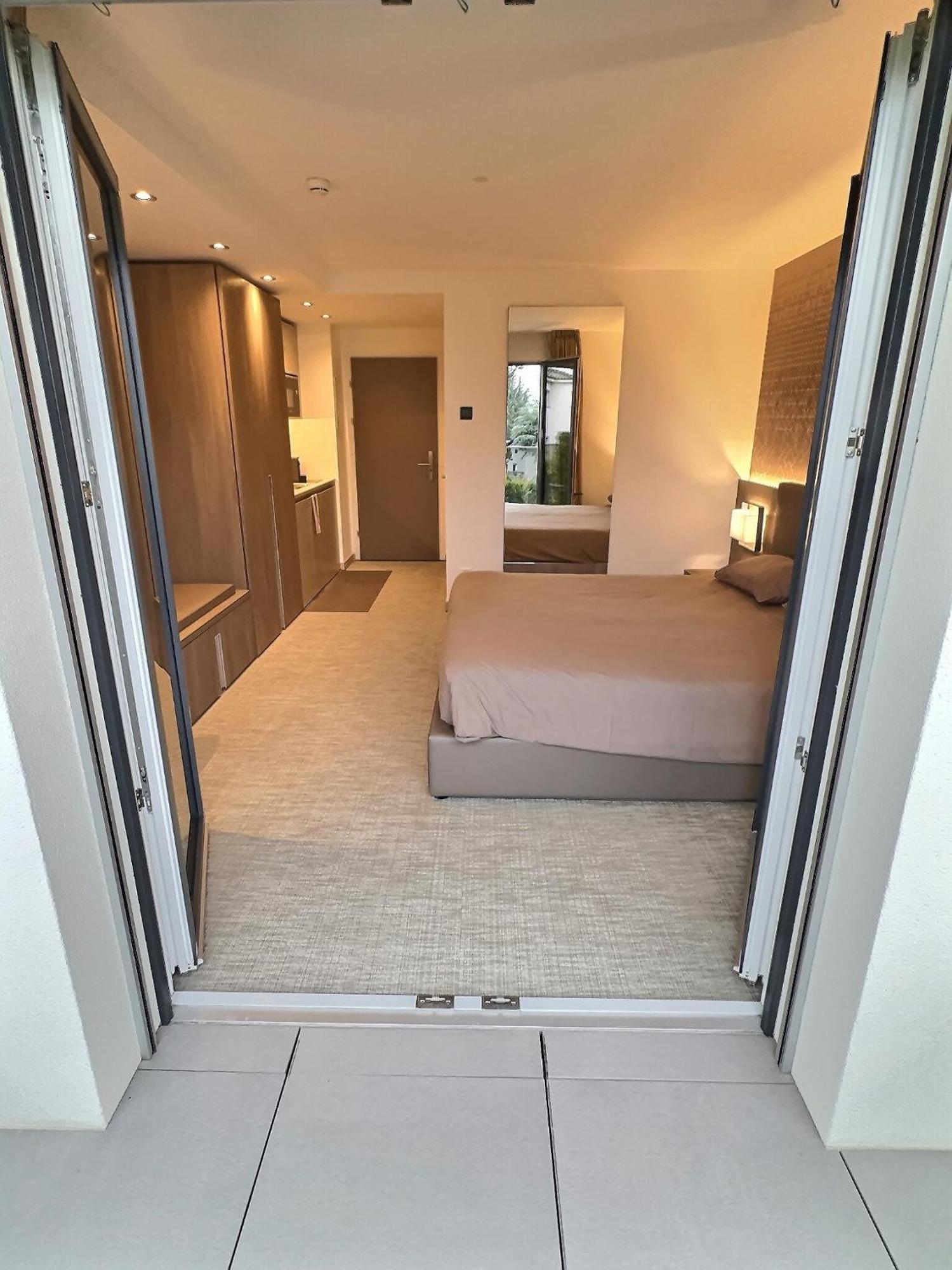 Attica Residences, Lausanne Saint-Sulpice VD Exterior foto